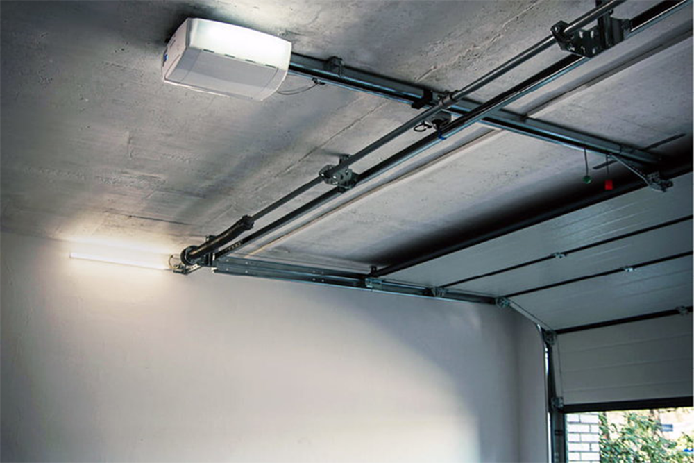 Installed Marantec Comfort 380 opener on garage ceiling - NSD SMART